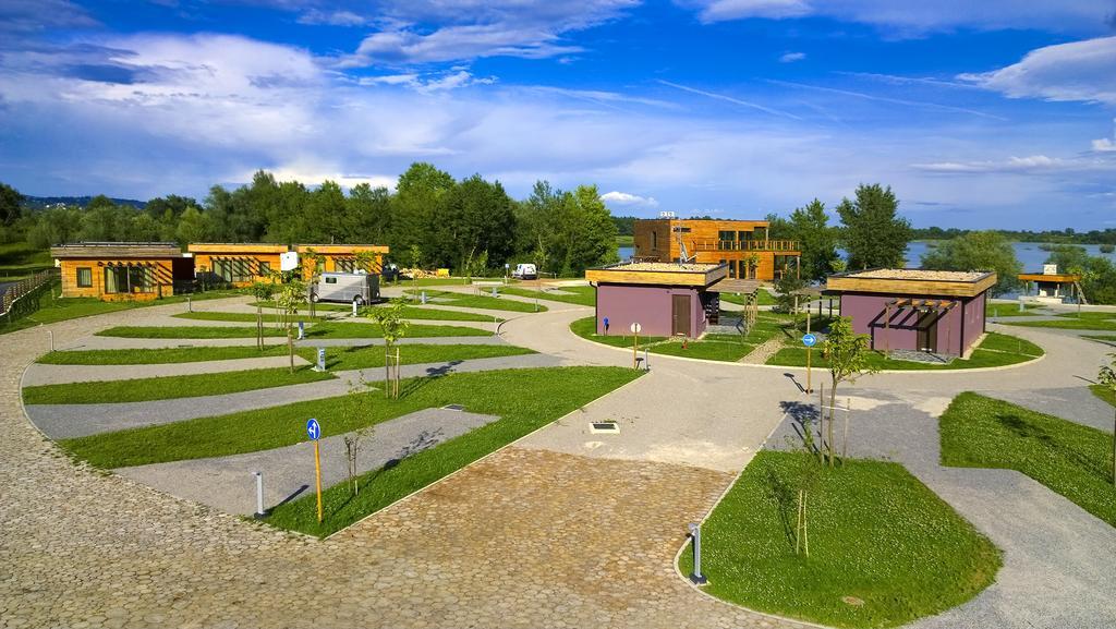 Zagreb Camp Bungalows Rakitje Room photo