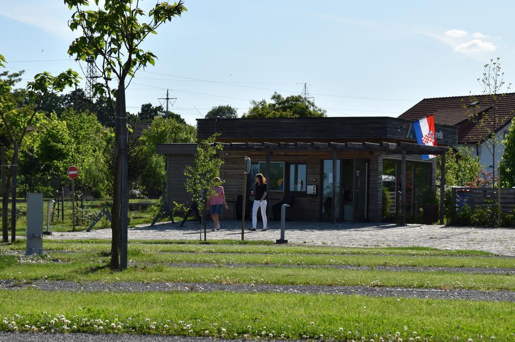 Zagreb Camp Bungalows Rakitje Exterior photo